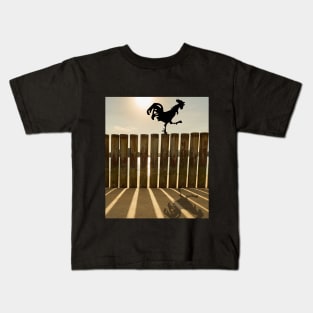 Rooster on the fence Kids T-Shirt